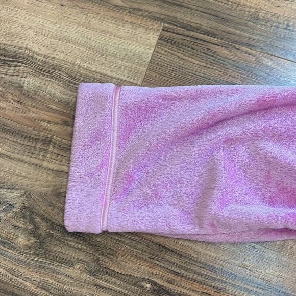 CAROLE HOCHMAN | “Kara” personalized dusty pink velour robe - Picture 3 of 5